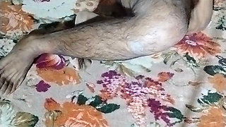 Nokrani khud he agai aaj mry room mn