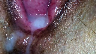 Pulled amateurs close up car sex