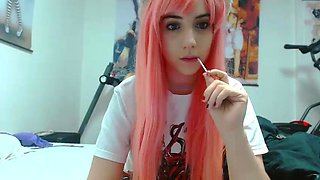 Beauty small tit amateur teen masturbating her shaved pussy