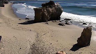 Hot Nude Amateur MILFs Beach Voyeur Close Up Pussy