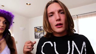 Taylor fans fucking for free concert tickets