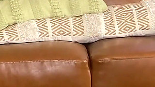 Two Fit Girls Lift Eachother