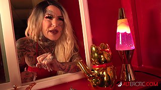 Evilyn Ink Tattoos Ivan and River Dawn Ink While Fucking the Cutie With a Strap-on - AltErotic