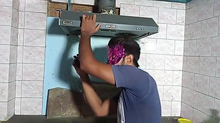 Chimni Repair Waale Ne Kitchen Me Chudayi Kiya