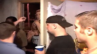 Wild mega-slut does the splits while riding a cock