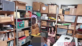 Obscene larcener gives fellatio and pussy tucked