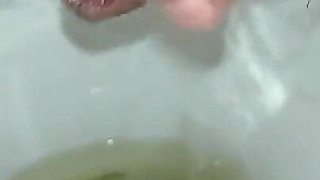 Housewife Pee
