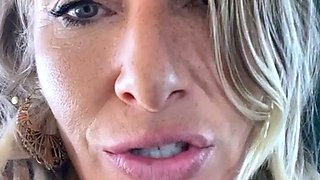 Webcam milf with breast milk live hardcore masturbate