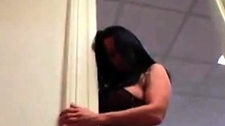 Deutsche MILF -Fahrten montiert Dildo
