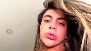 Me Follo A La Empleada De Servicio Parte 2 - Chicas Calientes