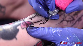 Titi Ramone Gets Feet Tattooed By Bunni Valentine And Fucked By Aspen Mischief And Kennedy