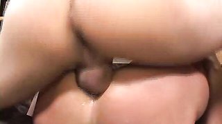 Pleasing queen bee's deep throat clip