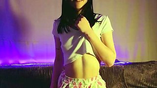 Amateur Webcam Teen Masturbates And Teases