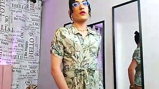 Amateur Jasmin stripping panties and masturbating