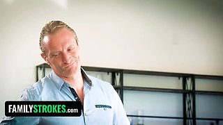 I am the worst gf! cheating on my boyfriend with my stepdaddy - familystrokes ft Chloe Rose