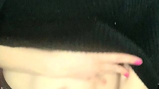 Big boob brunette masturbates on webcam