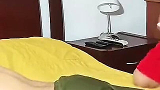 I Decided to Give My Stepson a Massage to Fuck Him and Swallow His Semen, What a Delight.