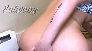 Amateur Webcam Anal Masturbation