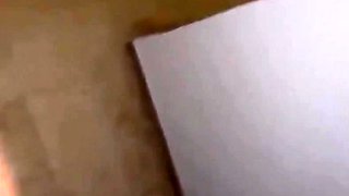 ivre elle suce son mec dans l escalier