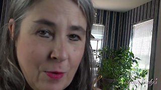 Grace Encourages You to Masturbate with Her