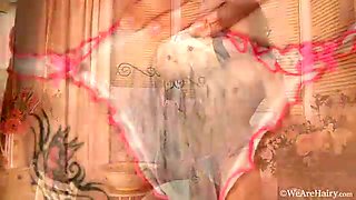 Chrissie takes an old fashioned bath - WeAreHairy