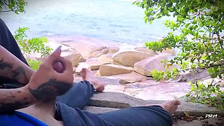 Amateur Teen Handjob Cumshot Surprise on Beach Outdoor Sex