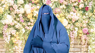 Beautiful stepmother spends the night with her stepson and has sex with him