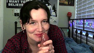 Bettie Bondage – The Birthday Gif