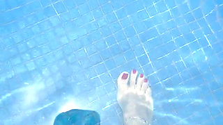 I Want a Foot Massage at the Pool