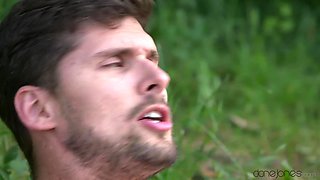 Vyvan Hill's Hottie Young Passion in Outdoor Heat