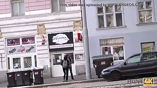 Hunt4k. dude pays attractive tourist cash for quickie at his place