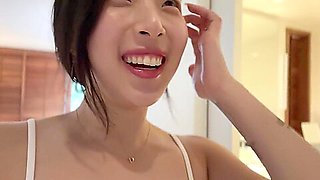 Korean Abg Fucks Lucky Fan And Gets Accidental Creampie On Her Hawaii Travel Vlog