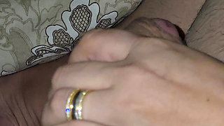 Step mom did not expect that step son penis could wake up with a handjob