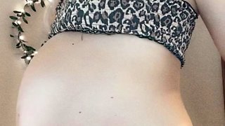 amateur sweetdesire12 flashing ass on live webcam