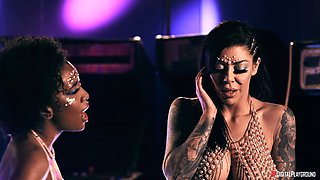 Ebony Demi Sutra hot lesbian sex