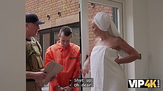 A Young Robber Is Fucking A Milf With Big Tits As His Life Depends On It