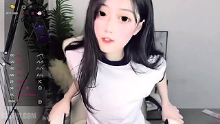 Japanese babe Hiyori Konno masturbation scene