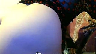 amateur sweetdesire12 flashing ass on live webcam