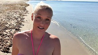 Amateur Outdoor Brunette Masturbates