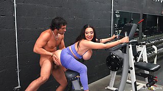 Watch Him Jog, Suck His Hog! With Zane Walker, Nataly Ordonez - Brazzers