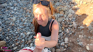 Right on the Beach! Outdoor Deepthroat Extreme