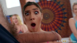 The Guru Of Gape With Steve Holmes, Brooklyn Gray - Brazzers