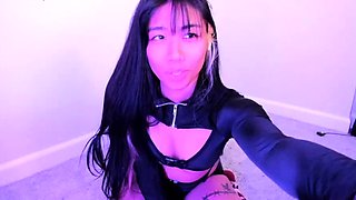 Amateur Webcam Chick Masturbates On Webcam More at