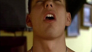 German Waitress with a Stunning Body Got Double Penetrated