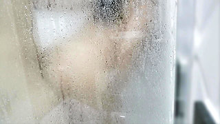 Mature Seduces 18 Years Old Boy to Fuck Her in the Shower