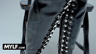 Provocative milf Linzee Ryder gets her thick tastey boobie oiled up and covered with jizz - mylf