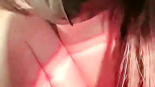 Getting carried away during live streaming until the end of masturbating with a dildo