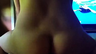 Morning Workout with a Big Booty Brunette Amateur