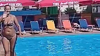 How a Sexually Lonely Housewife on Vacation in the Pool Learns to Dive