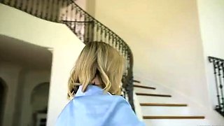 How I met my girlfriend Lilly Bell